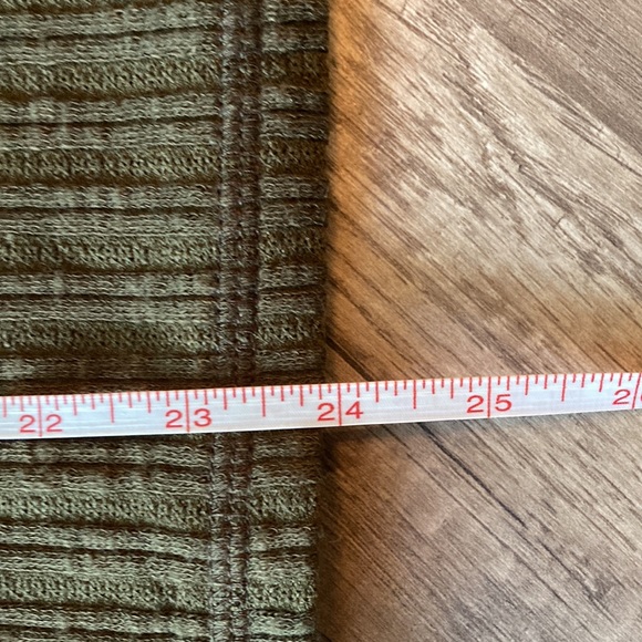 NEW Threadzwear Off the Shoulder Long Sleeve Olive Color Top - Picture 14 of 15